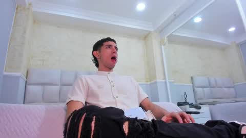 L I I A M online show from 02-21-25, 05:02