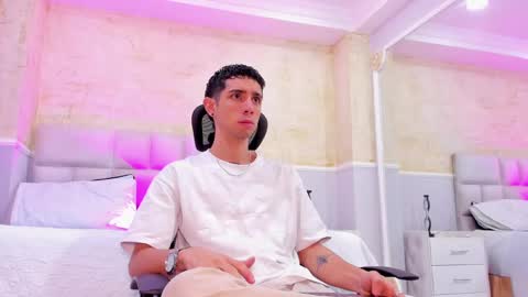 L I I A M online show from 03-05-25, 04:24