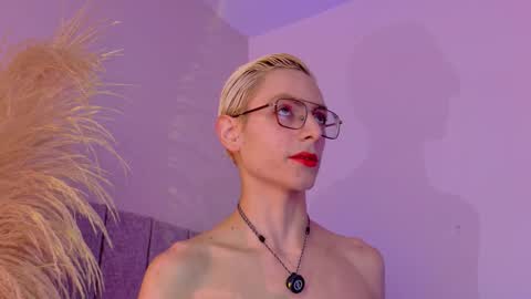 Snapshot of liiamluna chatting on 02-23-26, 09:39 Liiam Luna online show from 02-23-26, 09:39