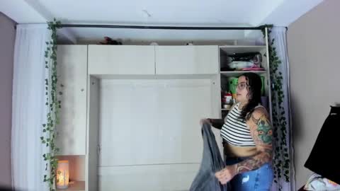         online show from 04-10-26, 11:37