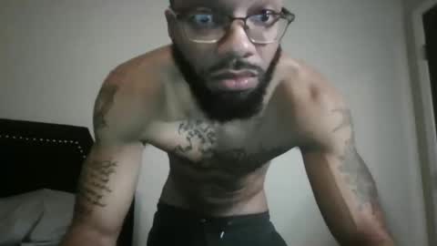 Snapshot of liightskinlover chatting on 11-12-25, 02:39 liightsinlover online show from 11-12-25, 02:39