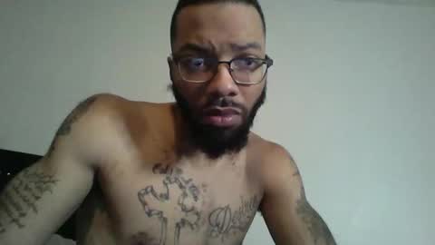 Snapshot of liightskinlover chatting on 11-19-25, 05:02 liightsinlover online show from 11-19-25, 05:02