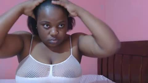 Snapshot of liilcutiee chatting on 09-09-25, 10:53 Lily online show from 09-09-25, 10:53