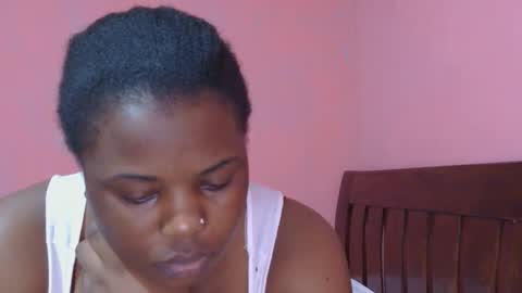 Snapshot of liilcutiee chatting on 09-18-25, 10:56 Lily online show from 09-18-25, 10:56