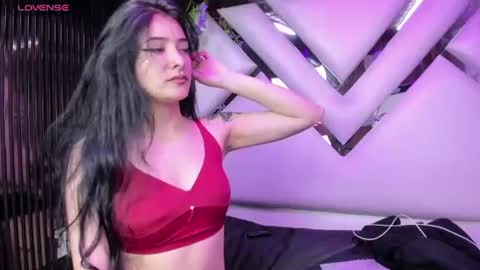 Snapshot of liinzy_rouse chatting on 07-28-26, 04:39 Brittany online show from 07-28-26, 04:39