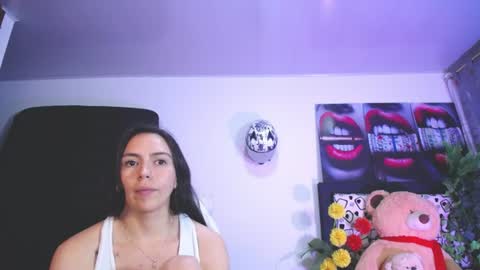 Snapshot of lika_little3 chatting on 06-11-26, 02:53 Liika online show from 06-11-26, 02:53