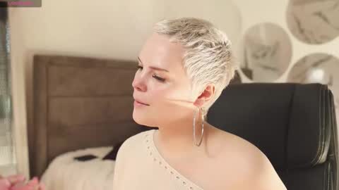 likaaberry online show from 09-20-25, 12:28