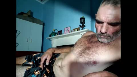 Snapshot of liketowatch1234529419 chatting on 04-11-26, 02:43 liketowatch1234529419 online show from 04-11-26, 02:43