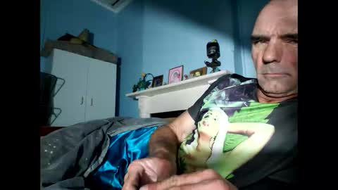 Snapshot of liketowatch1234529419 chatting on 04-12-26, 01:49 liketowatch1234529419 online show from 04-12-26, 01:49