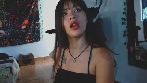 Snapshot of lil_angel7 chatting on 04-01-26, 07:22 lil angel7 online show from 04-01-26, 07:22