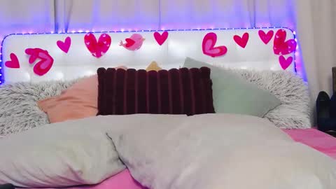 Lil Bella G online show from 02-21-25, 11:11