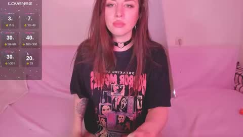 Snapshot of lil_foxy999 chatting on 02-07-26, 06:44 Alisa online show from 02-07-26, 06:44