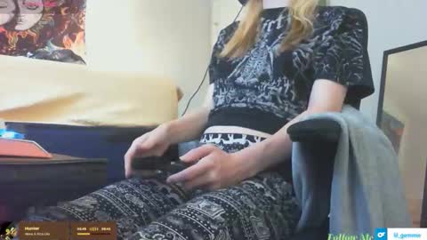 Snapshot of lil_gem chatting on 11-06-25, 08:21 lil gemmie online show from 11-06-25, 08:21