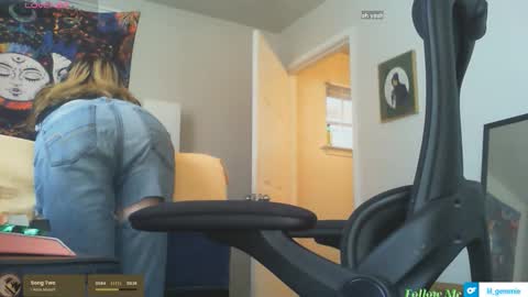 Snapshot of lil_gem chatting on 11-13-25, 03:55 lil gemmie online show from 11-13-25, 03:55