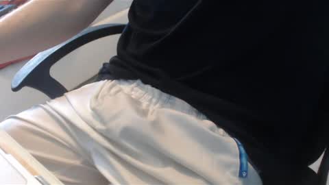 Snapshot of lil_j_ chatting on 04-09-26, 10:53 lil_j_ online show from 04-09-26, 10:53