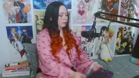 Snapshot of lil_la1 chatting on 11-15-25, 07:10 LilLa online show from 11-15-25, 07:10