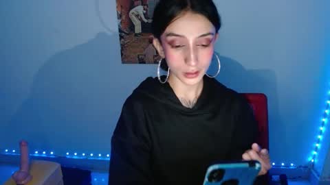 Lisaa online show from 12-30-24, 07:04