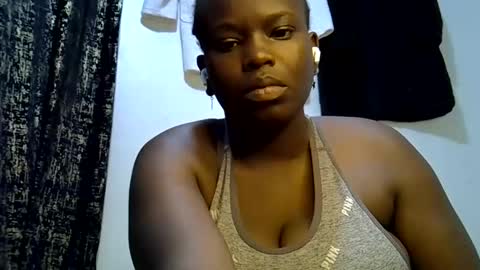 lil_miss23 online show from 10-05-25, 04:55