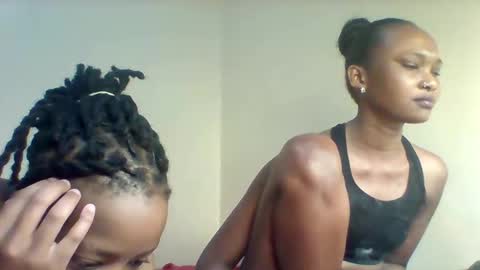 Snapshot of lil_miss9 chatting on 11-07-25, 02:06 Lil miss online show from 11-07-25, 02:06