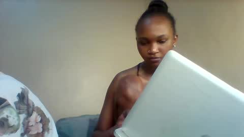 Snapshot of lil_miss9 chatting on 11-09-25, 12:47 Lil miss online show from 11-09-25, 12:47