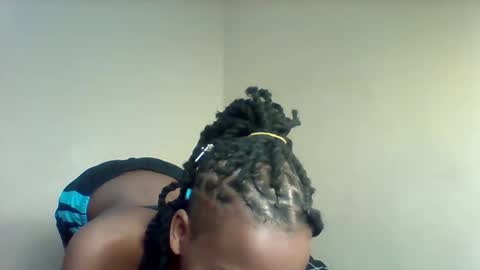 Snapshot of lil_miss9 chatting on 11-11-25, 01:16 Lil miss online show from 11-11-25, 01:16