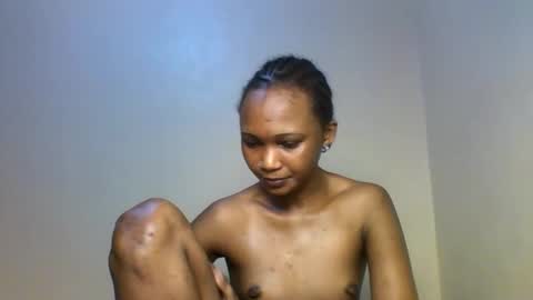 Snapshot of lil_miss9 chatting on 11-28-25, 12:52 Lil miss online show from 11-28-25, 12:52