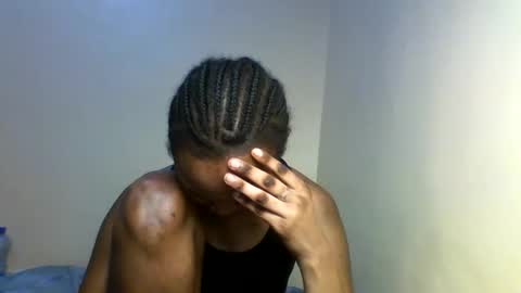 Snapshot of lil_miss9 chatting on 12-01-25, 02:11 Lil miss online show from 12-01-25, 02:11