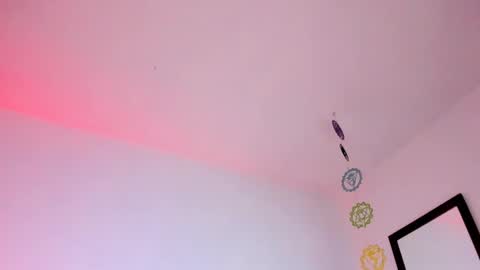 Snapshot of lil_swaay chatting on 10-16-25, 02:01 Lola online show from 10-16-25, 02:01