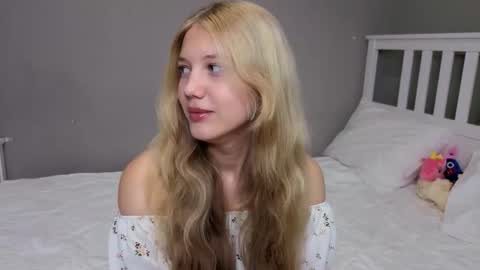 Emma online show from 11-12-25, 10:04