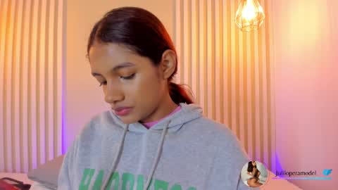 L I L A   online show from 11-22-25, 04:00