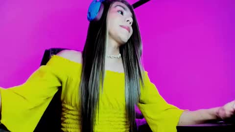 Snapshot of lila_di chatting on 11-04-25, 10:09 lila_di online show from 11-04-25, 10:09