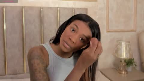 lila bailey  online show from 12-13-25, 07:53