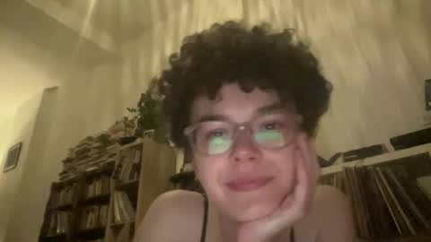 Snapshot of lilac_dreamsss chatting on 05-25-26, 11:33 lilac_dreamsss online show from 05-25-26, 11:33
