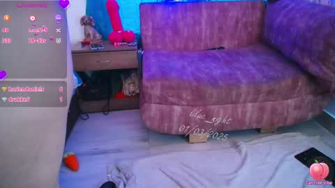 Snapshot of lilac_night chatting on 03-01-25, 02:13 Jen online show from 03-01-25, 02:13