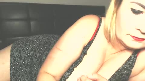 Snapshot of lilada27 chatting on 06-17-26, 05:25 lila online show from 06-17-26, 05:25