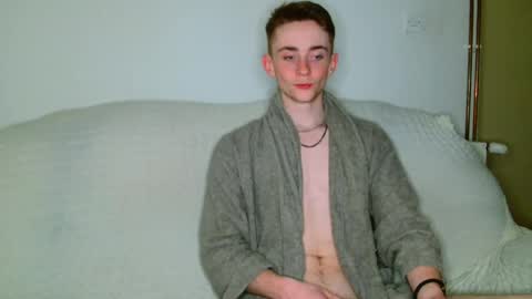 Snapshot of lilbearxxxx chatting on 05-20-26, 01:12 lilbearxxxx online show from 05-20-26, 01:12