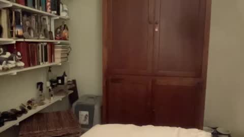 Snapshot of lilbi85_ chatting on 12-09-24, 12:23 lilbi85_ online show from 12-09-24, 12:23