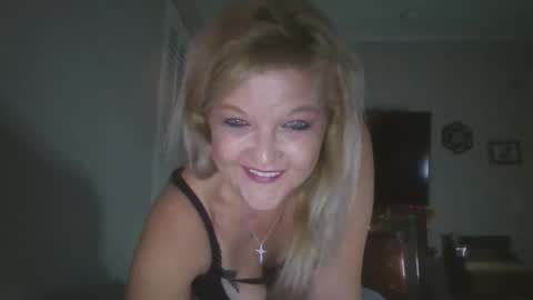 lilblonde412 online show from 10-27-25, 02:15