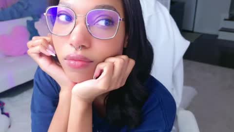 evie online show from 04-07-26, 02:12