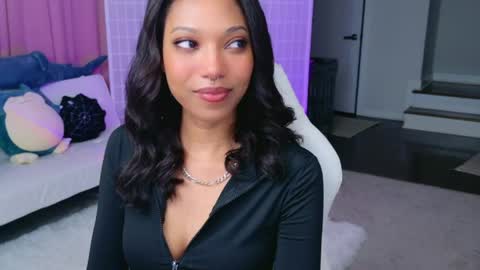 Snapshot of lileviemarie chatting on 04-21-26, 01:29 evie online show from 04-21-26, 01:29