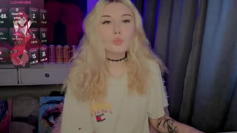 Nika and Lori online show from 05-21-26, 11:28