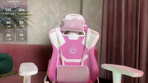 Lili online show from 01-08-25, 01:20