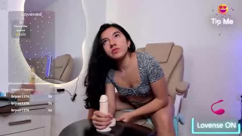 Snapshot of lili_candysex chatting on 09-11-25, 02:50 Lili online show from 09-11-25, 02:50