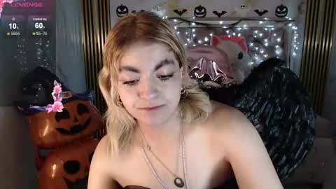 Lili online show from 10-05-25, 09:40