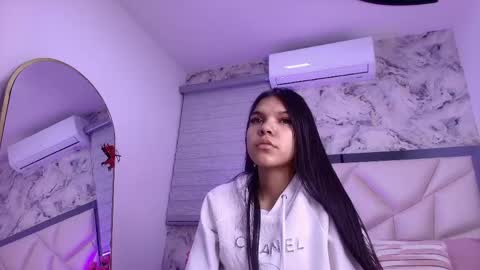 Snapshot of lili_jhonson chatting on 04-04-26, 11:51 Lily online show from 04-04-26, 11:51