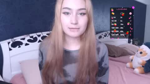 Lilu online show from 10-19-25, 04:24