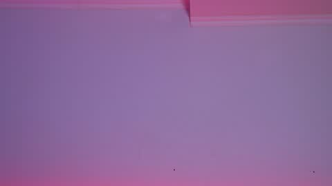 Mia online show from 01-21-25, 03:32