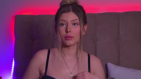 Mia online show from 01-31-25, 10:20