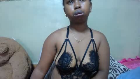 liliah online show from 11-26-25, 02:34