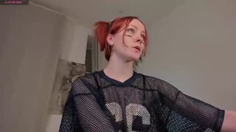 Snapshot of lilian_kroft chatting on 06-15-26, 12:07 LIL online show from 06-15-26, 12:07